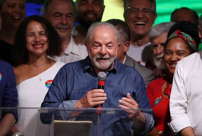 Lula (PT) faz primeiro discurso após ser eleito presidente da República