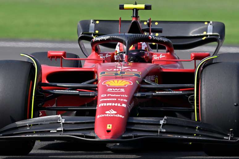 Carlos Sainz garantiu a melhor posição da Ferrari no grid do México e sai em quinto 