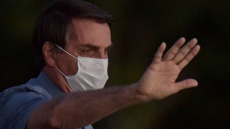 Falas polêmicas ditas por Bolsonaro (acima, em foto de julho de 2020) a respeito da pandemia impactaram mais o eleitorado do que falas sobre urnas eletrônicas ou corrupção, em pesquisas qualitativas observadas pelo Iesp