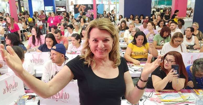 Olga Bongiovanni interagiu com centenas de artesãos em SP