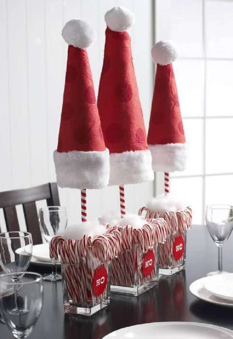 54. Arranjos de natal: decora&ccedil;&atilde;o para mesa de natal simples &ndash; Foto: Dale Detalles