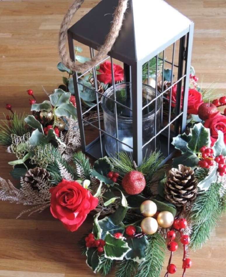 88.&nbsp;Arranjos de Natal para o centro de mesa &ndash; Fonte: Etsy
