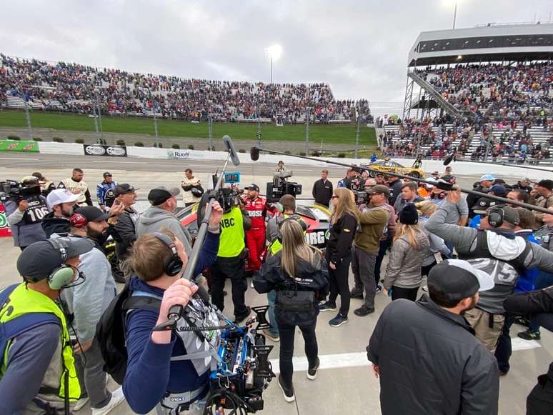 Todos os jornalistas em Martinsville queriam falar com Ross Chastain após manobra inesperada 