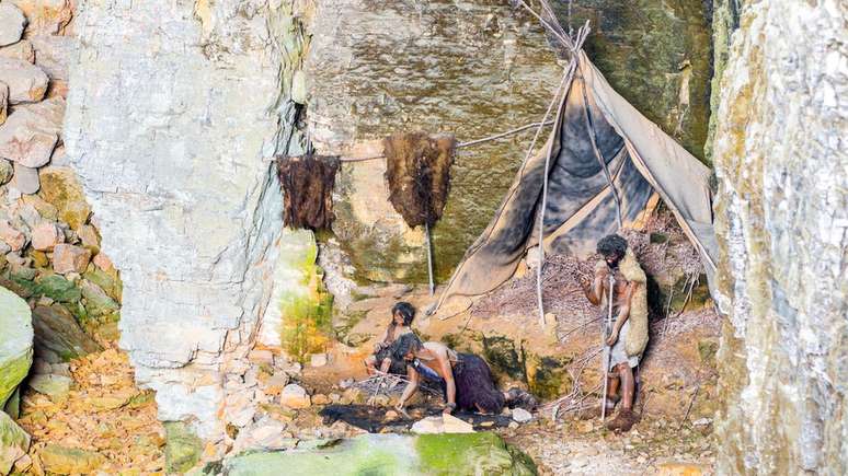 Desde as primeiras popula&ccedil;&otilde;es de Homo sapiens temos ritos funer&aacute;rios, como mostra reprodu&ccedil;&atilde;o