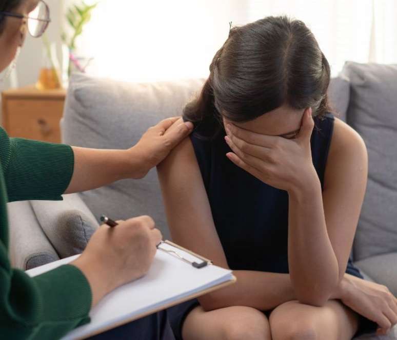 O acompanhamento psicol&oacute;gico ajuda quando os primeiros sinais de alerta do luto aparecem &ndash;