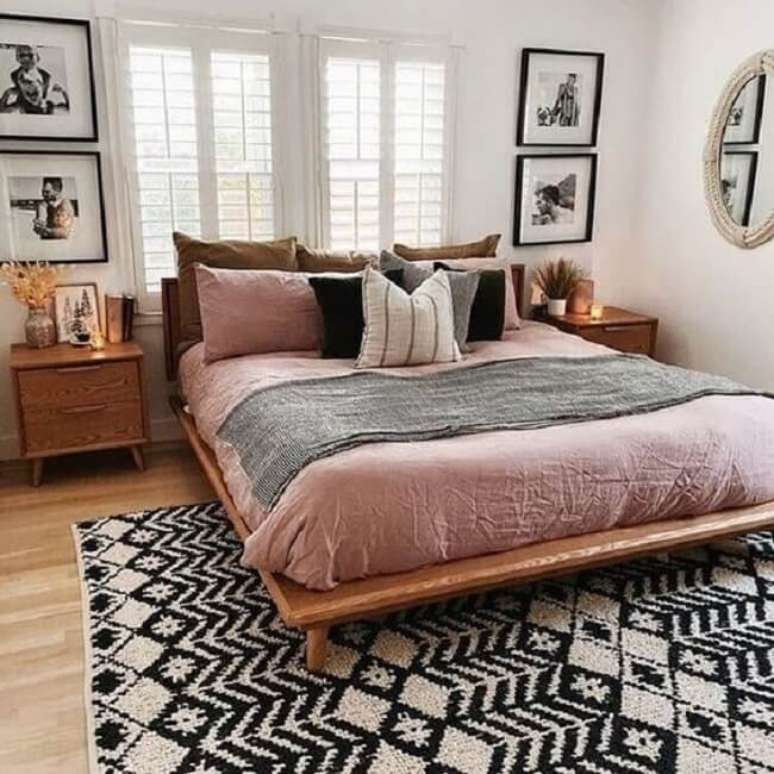 48. Modelo de cama estilo oriental com estrutura de madeira. Fonte – The Pink Brain