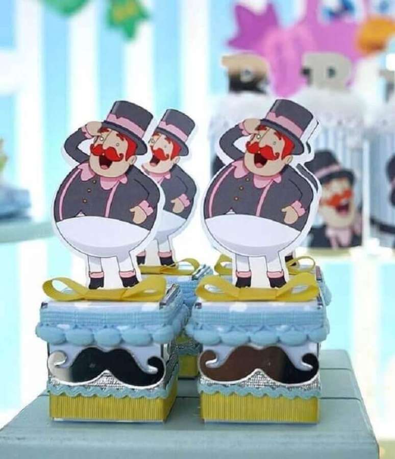 27. As caixinhas de doces personalizadas ficam lindas para compor a mesa da festa infantil Mundo Bita &ndash; Foto: Espa&ccedil;o FestDecor