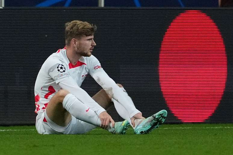 Timo Werner sente les&atilde;o em jogo do Leipzig