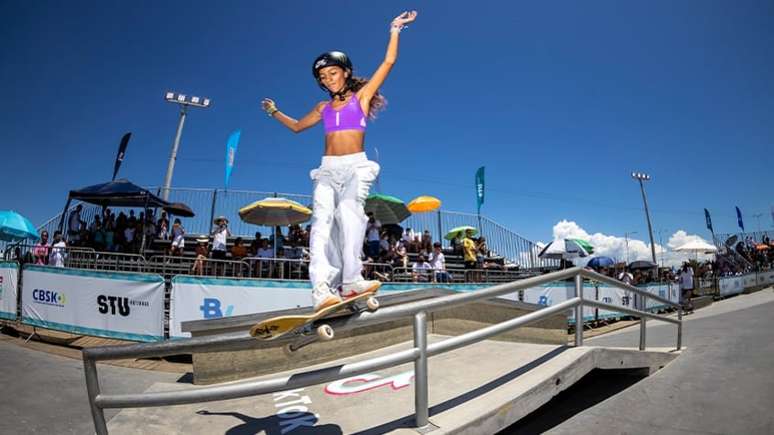 Rayssa Leal ganha mais uma etapa do mundial de skate