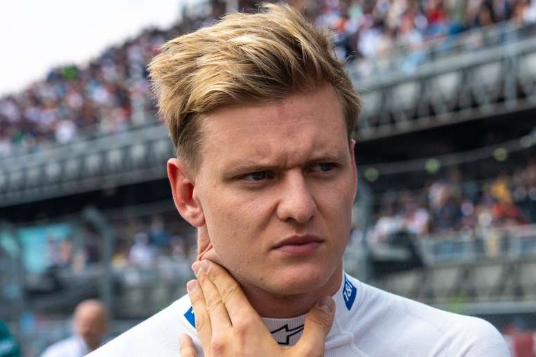 Mick Schumacher está bastante ameaçado para 2023 