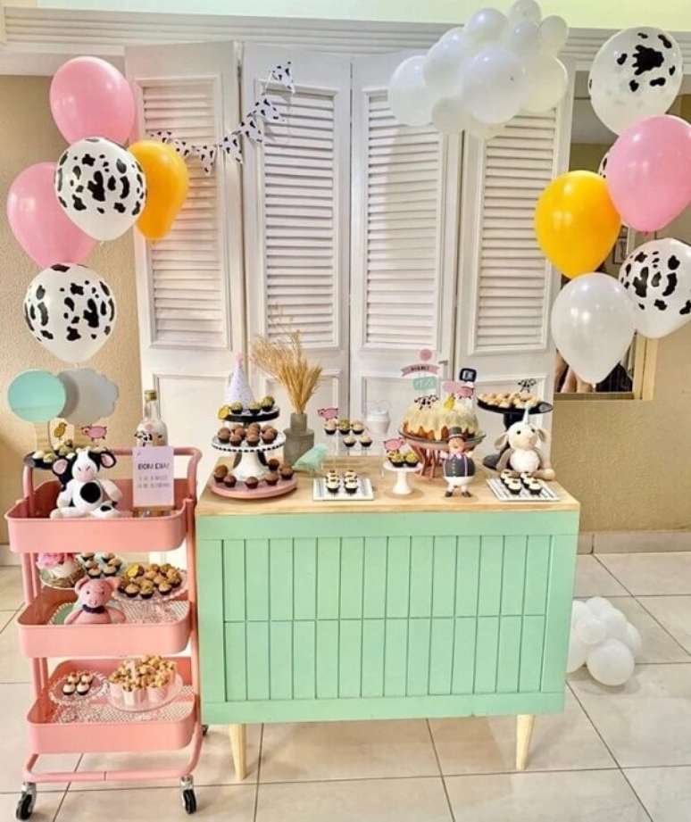 64. Decora&ccedil;&atilde;o simples para festa mundo bita. Fonte: Ma&iacute;ra Bonando Decor