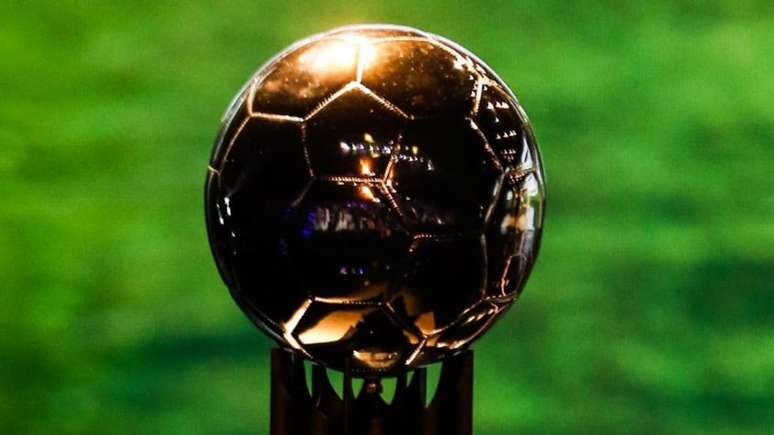 Bola de Ouro do Brasileirão é entregue pela ESPN (Foto: Divulgação/ESPN)