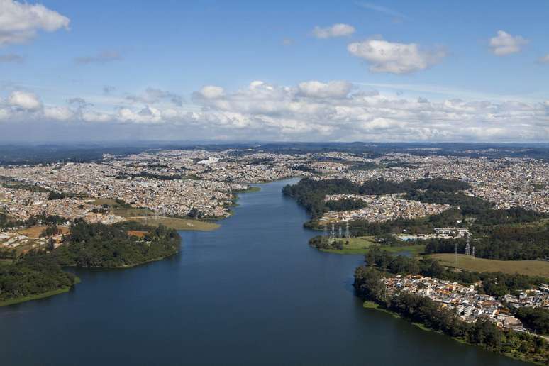 Vista da represa Billings, no extremo sul de São Paulo