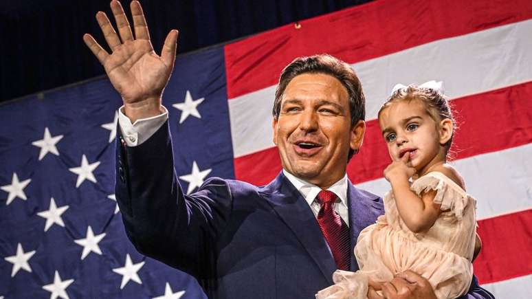 Ron DeSantis após a eleição de terça-feira, quando se dirigiu a seus apoiadores