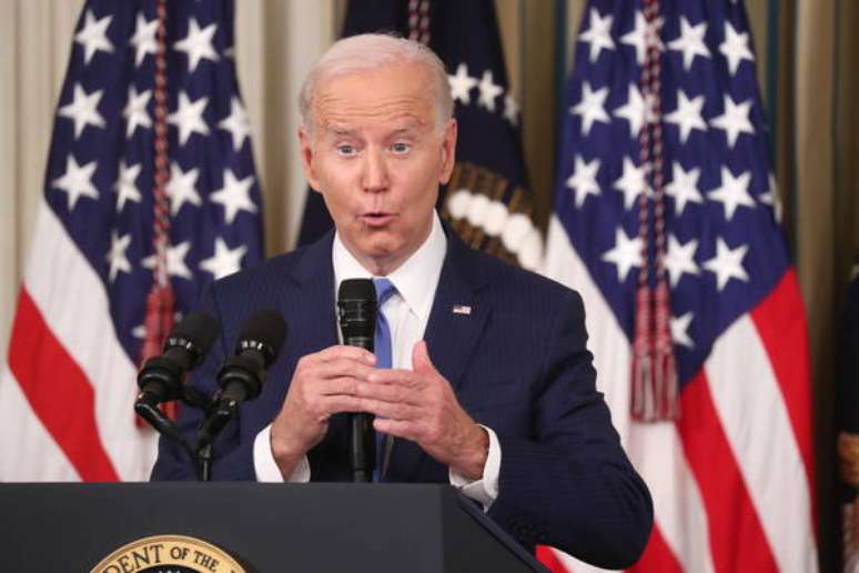 Biden comemora desempenho de democratas nas eleições nos EUA