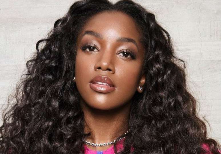 Iza vai cantar Hino Nacional acompanhada pela Orquestra Sinf&ocirc;nica de Heli&oacute;polis 