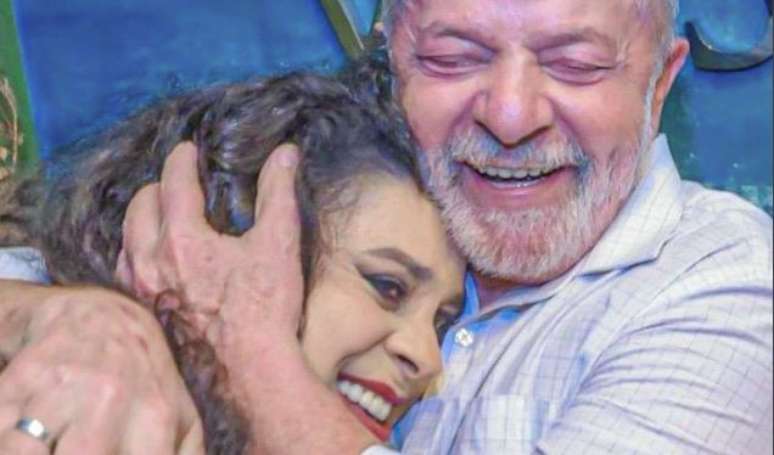 Lula publicou foto ao lado de Gal Costa 
