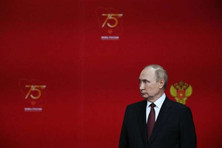 O presidente da Rússia, Vladimir Putin, desistiu de ir à Indonésia para G20