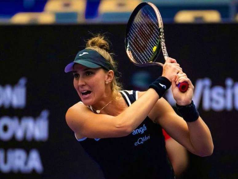 Bia Haddad está na semifinal do WTA de Guadalajara.