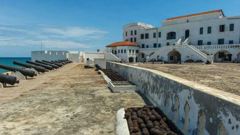 Fortifica&ccedil;&otilde;es perto de Elmina, em Gana, s&atilde;o consideradas patrim&ocirc;nio universal da Unesco por seu papel hist&oacute;rico no com&eacute;rcio escravagista