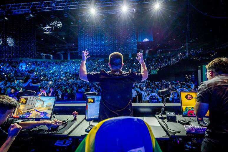 FURIA chega para os playoffs com a difícil tarefa de enfrentar a NAVI