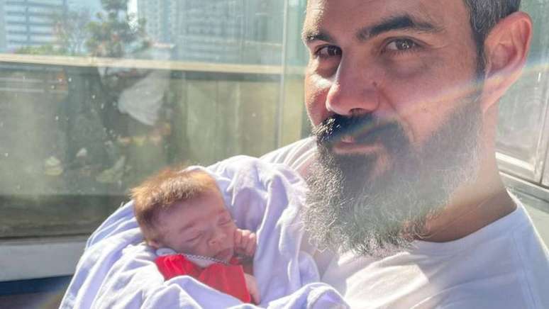 Maria Guilhermina, filha de Juliano Cazarr&eacute;, foi diagnosticada com a Anomalia de Ebstein,que acomete a v&aacute;lvula tric&uacute;spide do cora&ccedil;&atilde;o.