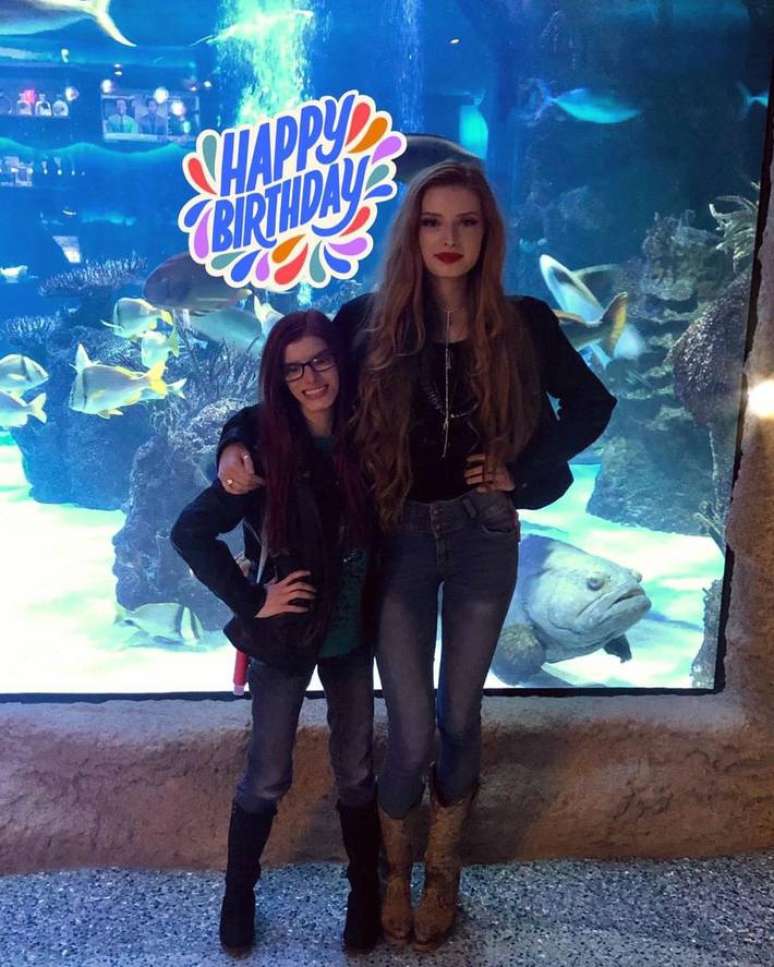 Guinness Book: gêmeas idênticas mais diferentes vão para o livro dos recordes