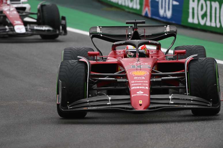 Charles Leclerc larga em d&eacute;cimo na sprint race em Interlagos 