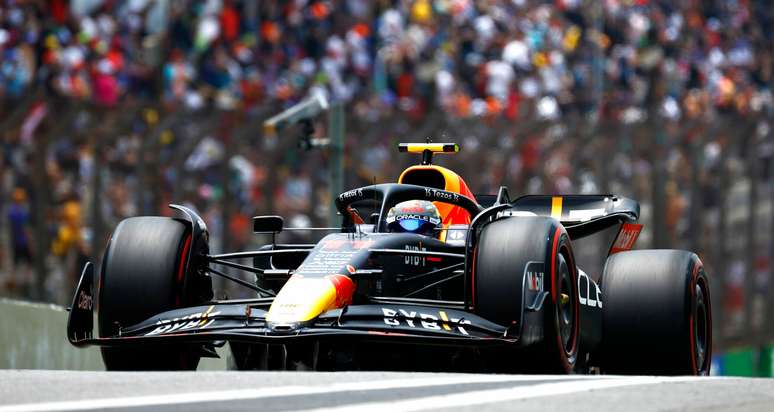 Sergio P&eacute;rez abriu o fim de semana na frente 