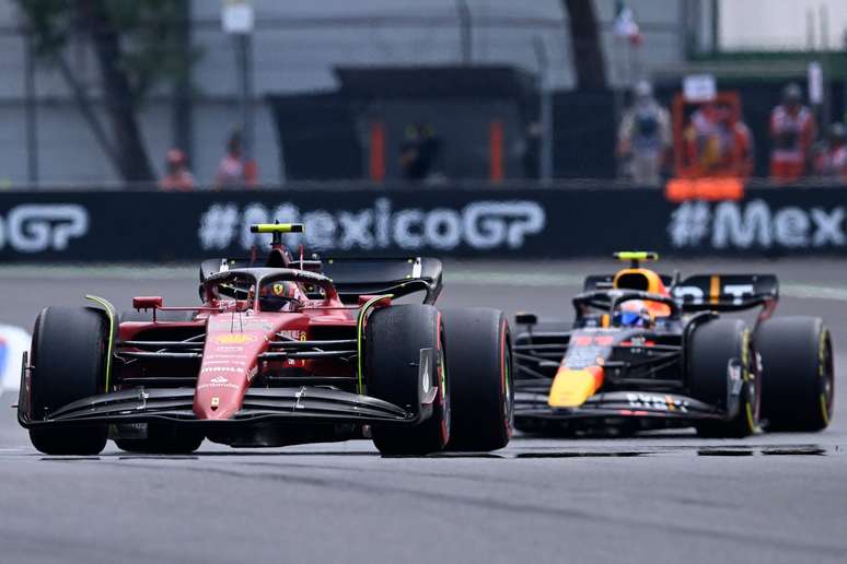 Carlos Sainz também enxerga uma maior proximidade entre os carros na pista 