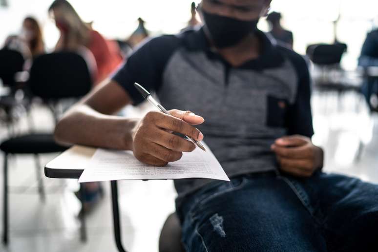 Matem&aacute;tica, Qu&iacute;mica, F&iacute;sica e Biologia s&atilde;o as mat&eacute;rias cobradas no segundo dia do Enem 2022