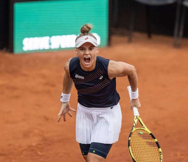 Tênis: Laura Pigossi faz 1º jogo do Brasil no Billie Jean King Cup