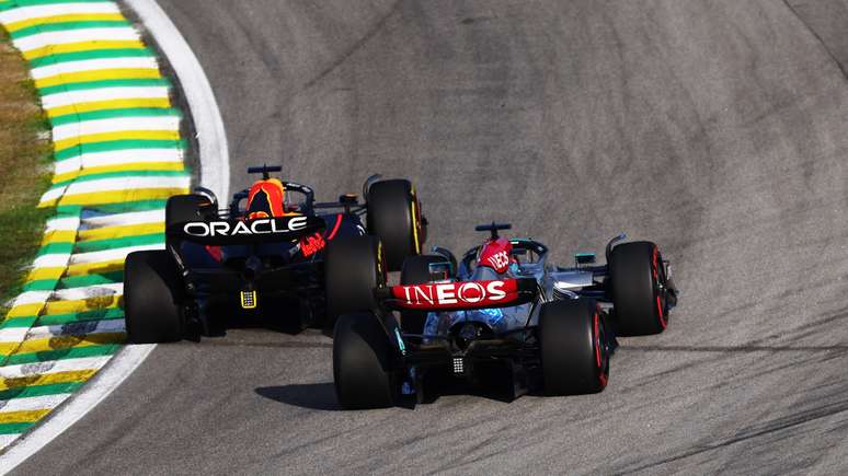 George Russell superou Max Verstappen num duelo apertado em Interlagos 