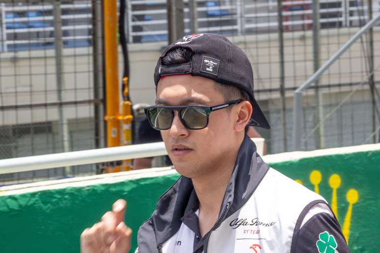 Guanyu Zhou se vê com imagem melhor na F1 