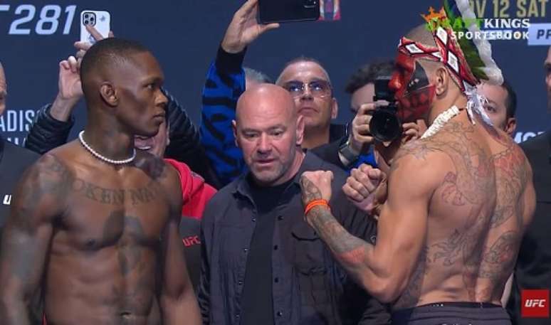 Israel Adesanya e Alex Poatan vão disputar o cinturão na luta principal do UFC 281 (Foto: Reprodução/UFC)