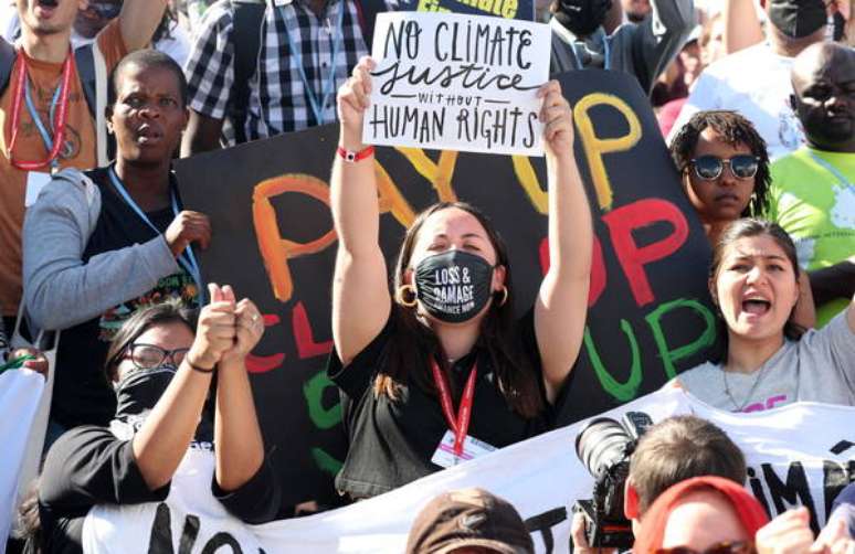 Protesto pelo clima na COP27 em Sharm El-Sheikh