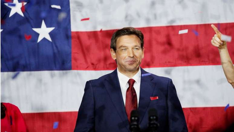 Ron DeSantis surge como rival de Trump entre os republicanos