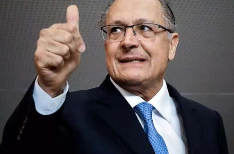 Alckmin nega que dono da Qualicorp tenha emprestado jatinho para Lula ir à COP-27