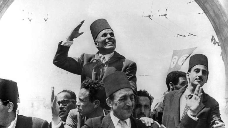 Habib Bourguiba, em 1955 nesta foto, liderou a independ&ecirc;ncia tunisiana em 1956 e foi presidente do pa&iacute;s por 30 anos