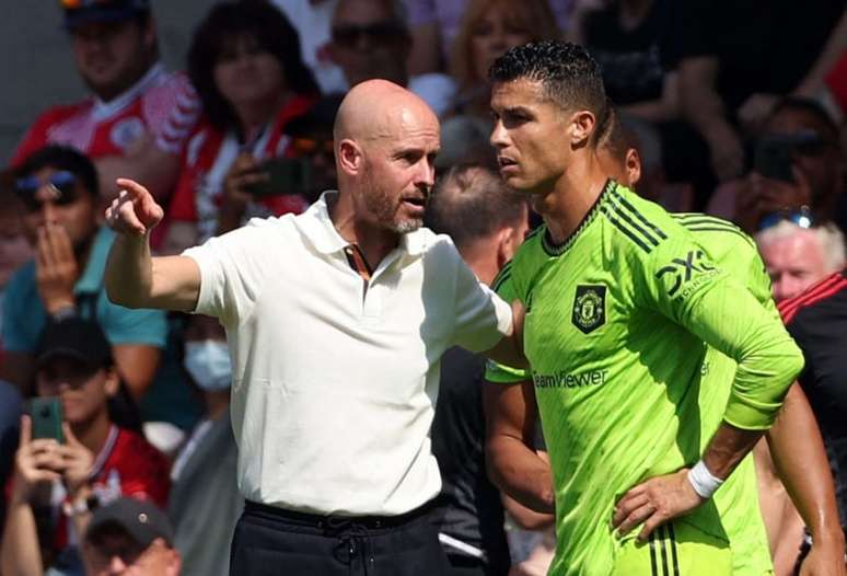Técnico do Manchester United decide por dura punição a Cristiano Ronaldo (Foto: ADRIAN DENNIS / AFP)