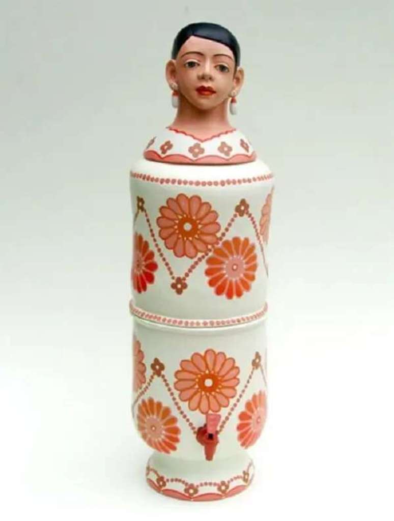 8. At&eacute; o topo do filtro de barro decorado pode receber uma decora&ccedil;&atilde;o especial. Fonte &ndash; Artesanato Passo a Passo