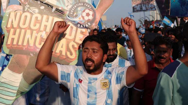 Torcedores apoiando a Argentina em Doha, Qatar