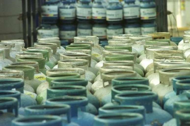 Redu&ccedil;&atilde;o de pre&ccedil;o nas refinarias deve chegar tamb&eacute;m ao consumidor final