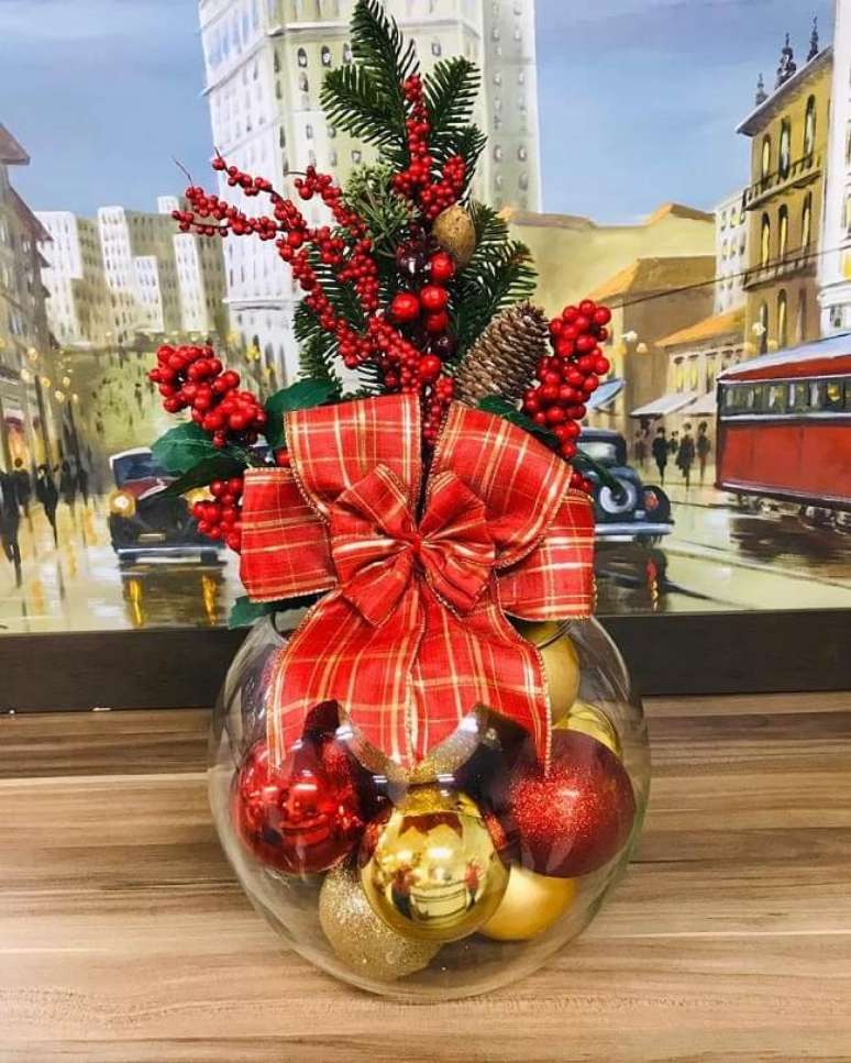 44. Modelo de arranjos de natal em vasos de vidro. Fonte &ndash; Armarinho 3 Patetas