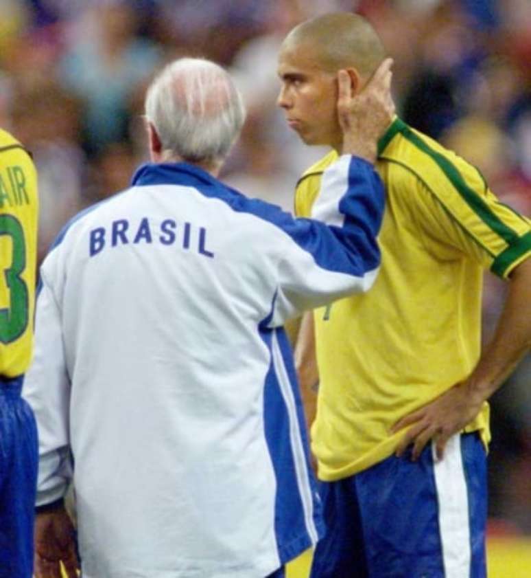 Ronaldo jogou a final da Copa do Mundo de 1998 depois de ter convulsão (Foto: ANTONIO SCORZA / AFP)