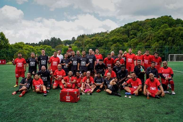 A IMPRENSA SÓ FALAVA DO FLAMENGO, MAS QUEM ACABOU COM O JOGO FOI COTIA! 