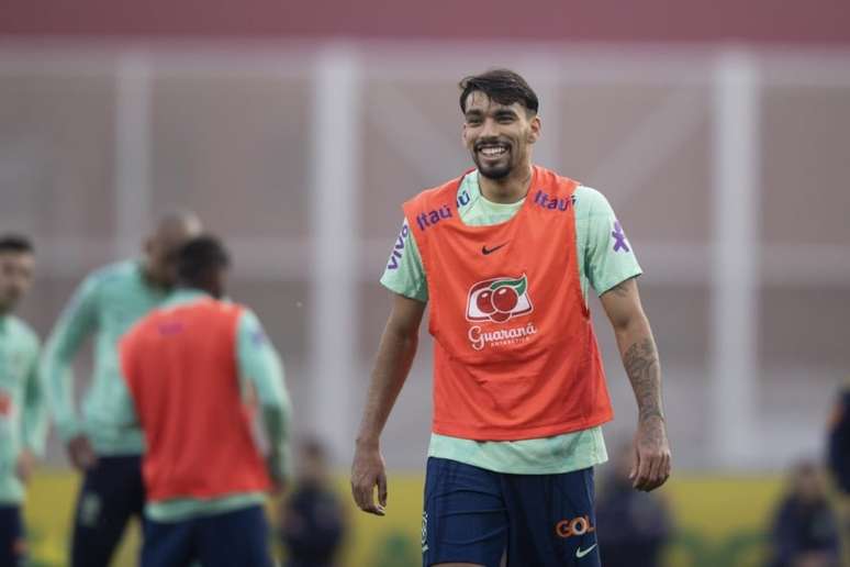 Só sorrisos: Lucas Paquetá é um dos nomes de confiança de Tite para a Copa do Mundo (Foto: Lucas Figueiredo / CBF)