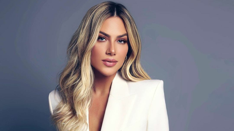 Giovanna Ewbank aposta em sombra marrom 