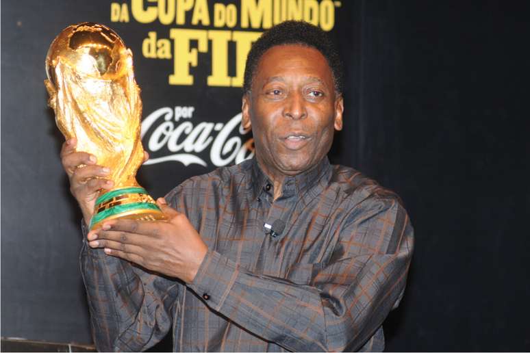 Pel&eacute; &eacute; o &uacute;nico jogador tricampe&atilde;o na Copa do Mundo 