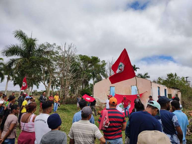 Assentamento do MST em terreno pertencente à Ferbasa, na Bahia